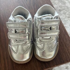 Cat & Jack Silver Metallic Velcro Toddler Sneakers